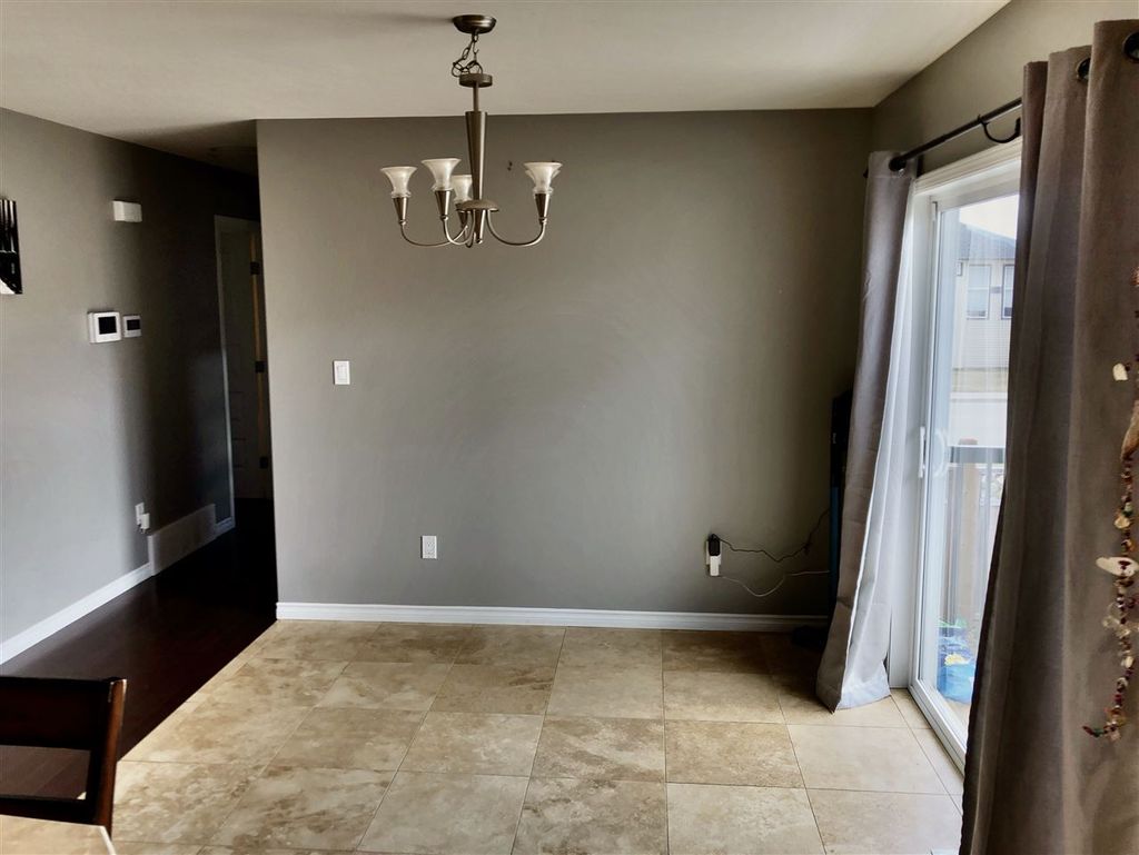 listing image 1101849146647694696