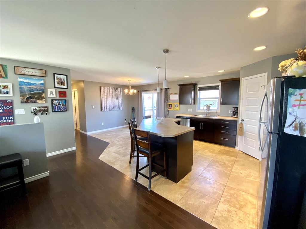 listing image 1103337487378633159