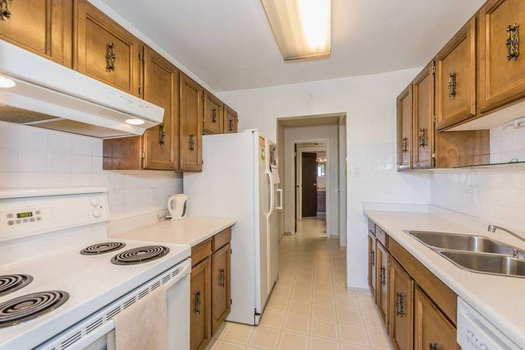 listing image 1109960543965400646