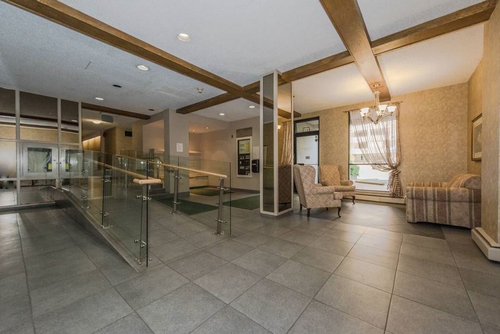 listing image 1109245316810743849