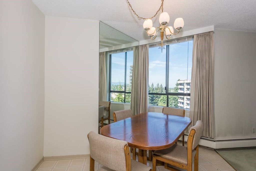 listing image 1100878724156570117