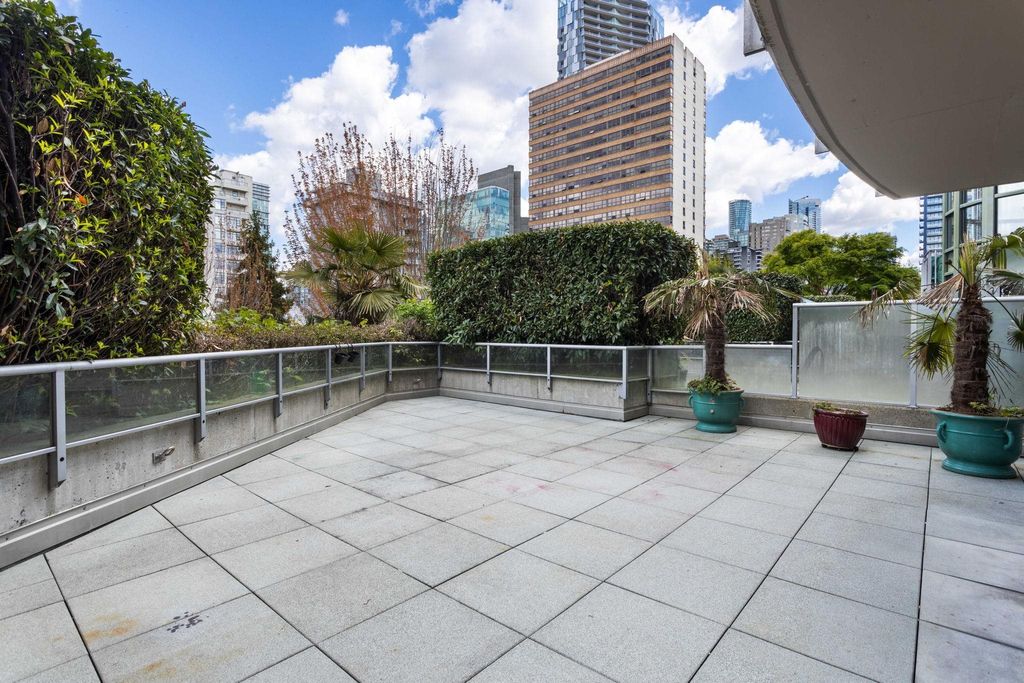 listing image 1108065039284234881
