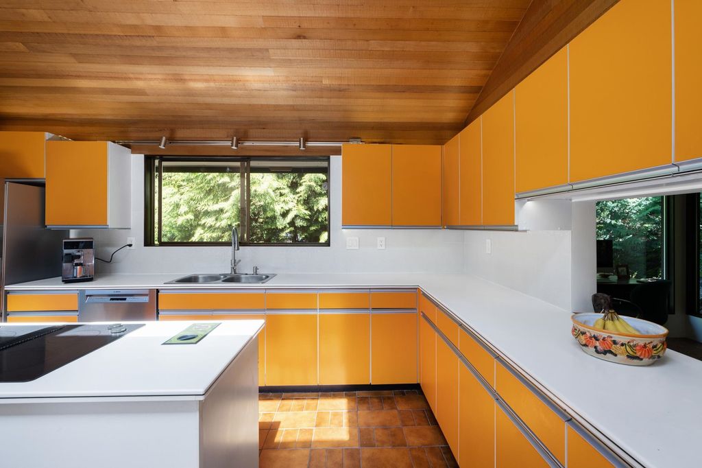 listing image 1105767784872589752