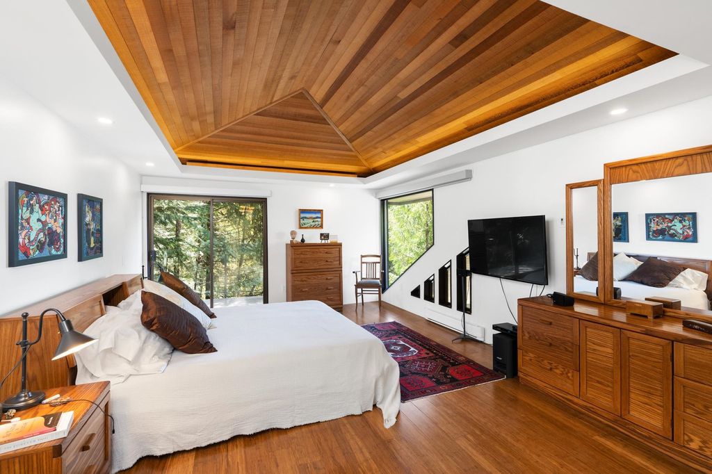 listing image 1103384989173501993