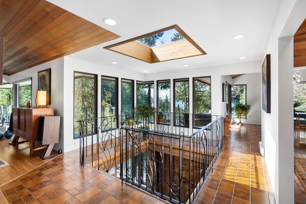 listing image 1104274136357785907