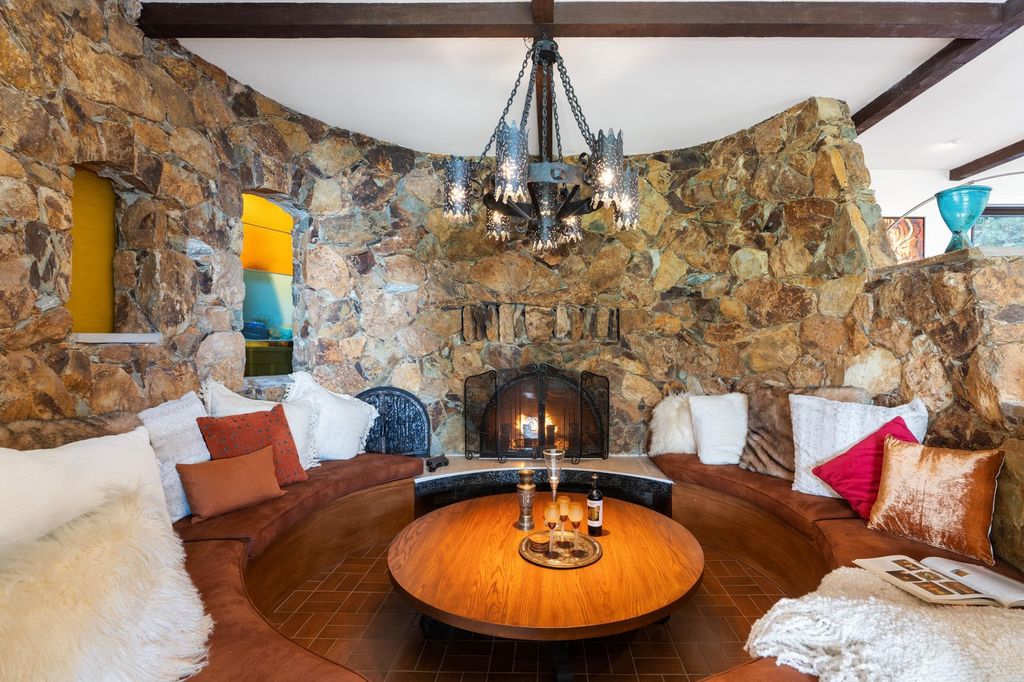 listing image 1105073080145572817