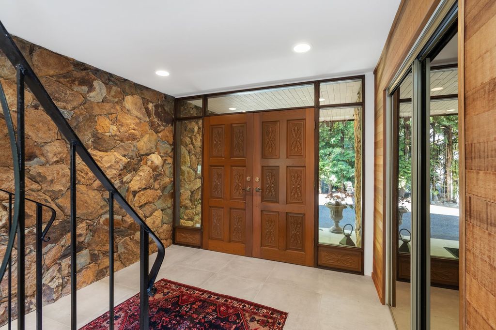 listing image 1104564859479465507