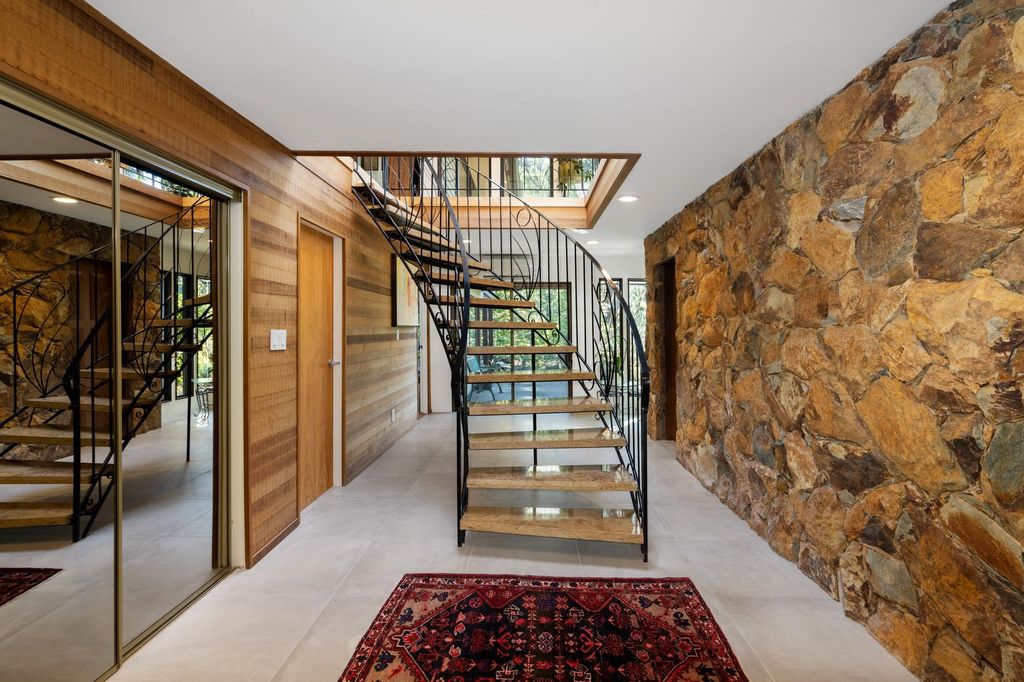 listing image 1105830818847600551