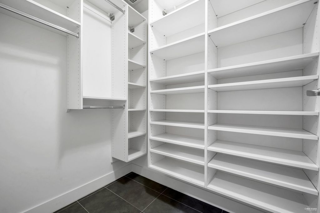 listing image 1107795423257197063
