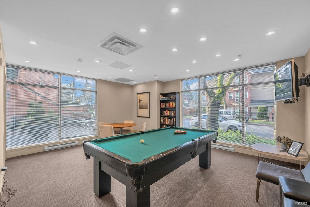 listing image 1104212562607941001