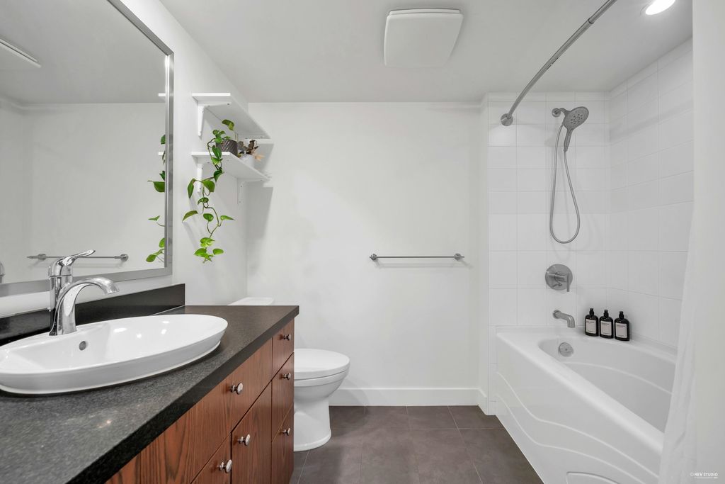 listing image 1104320488532798583