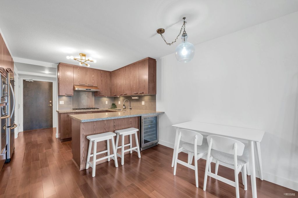 listing image 1103109856292488924