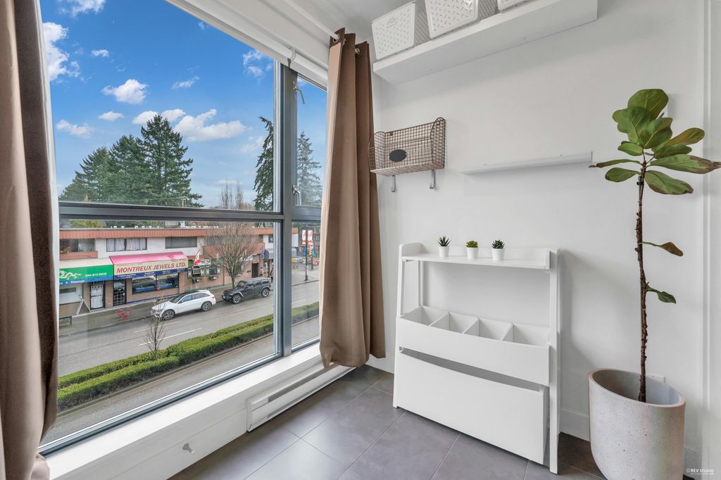 listing image 1104285497997941623