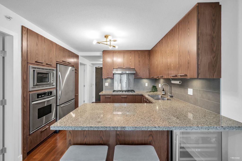 listing image 1109339062468856399
