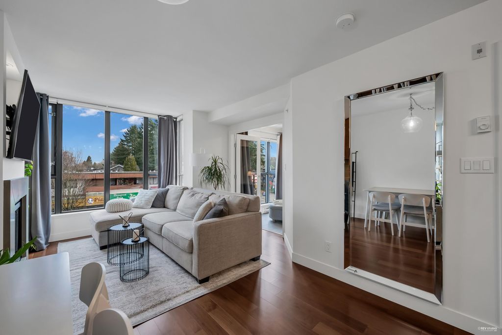 listing image 1109750074835198139