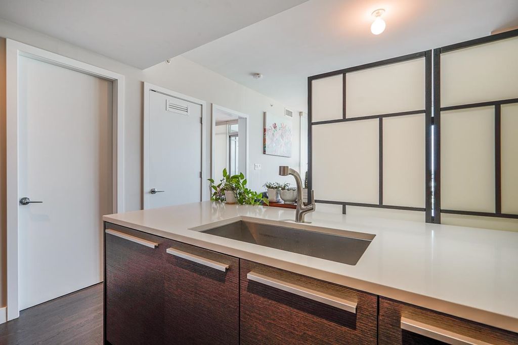 listing image 1104412557994473762