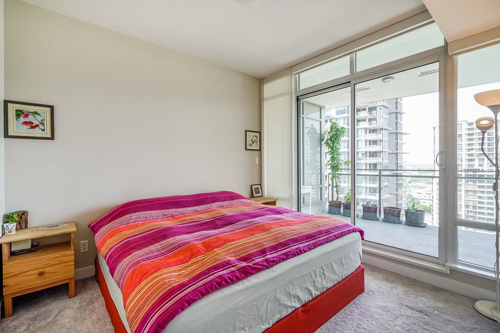 listing image 1108919221722175998