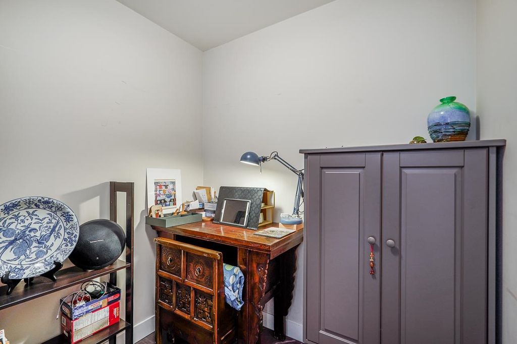 listing image 1105843389679074698