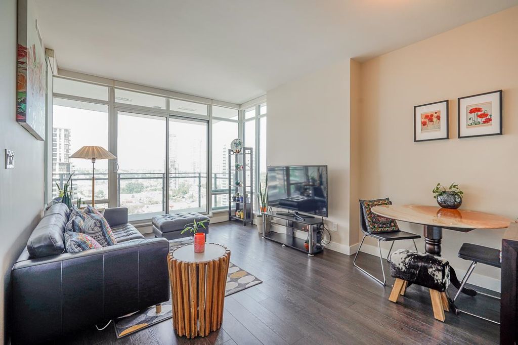 listing image 1101699845869935570