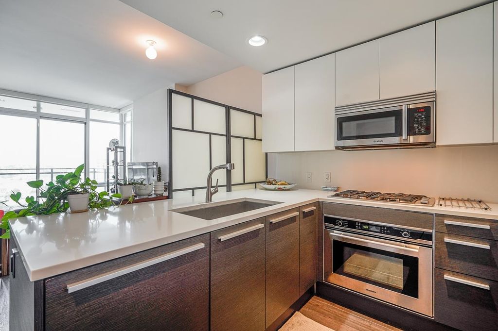listing image 1109852674709932489