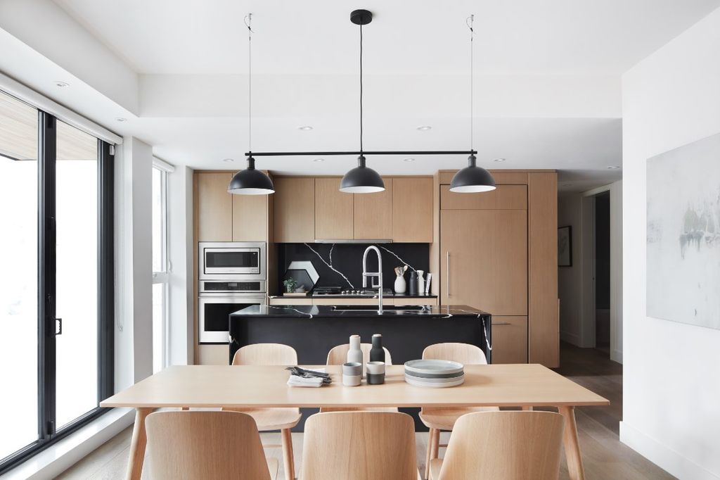 listing image 1102771084114953118