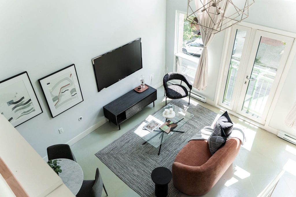 listing image 1106084853653433080