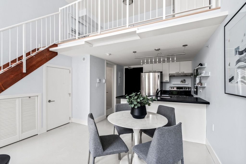 listing image 1105776970847711215