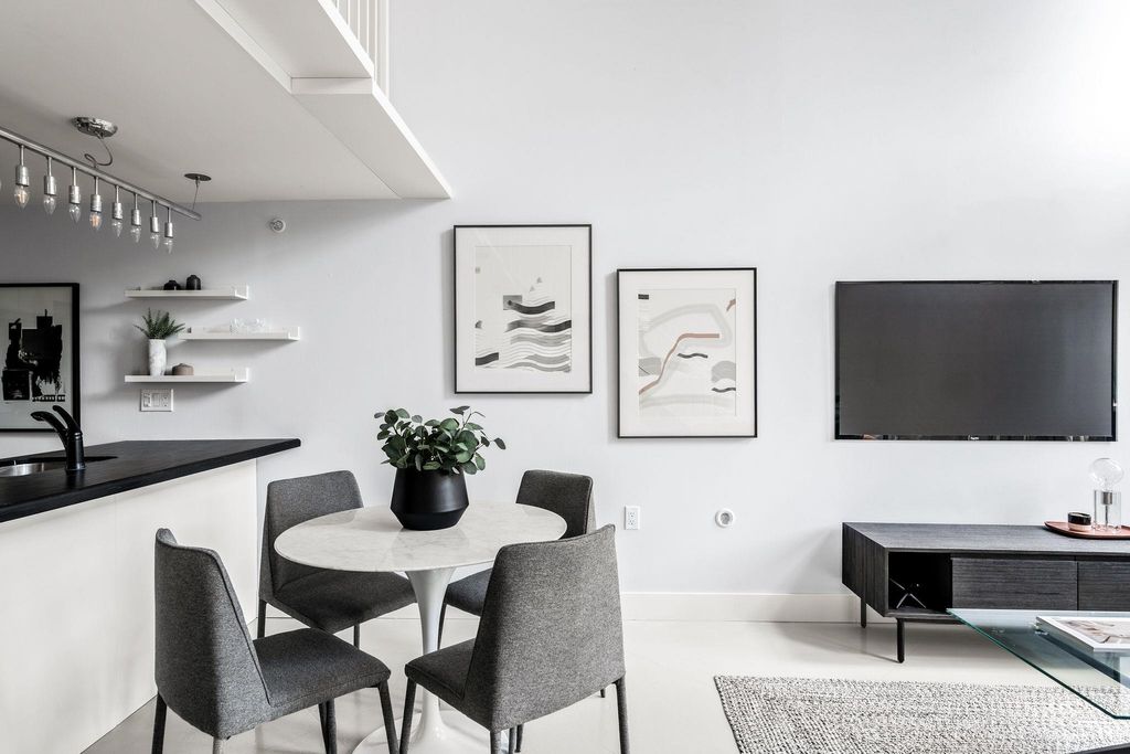 listing image 1108224432498319094