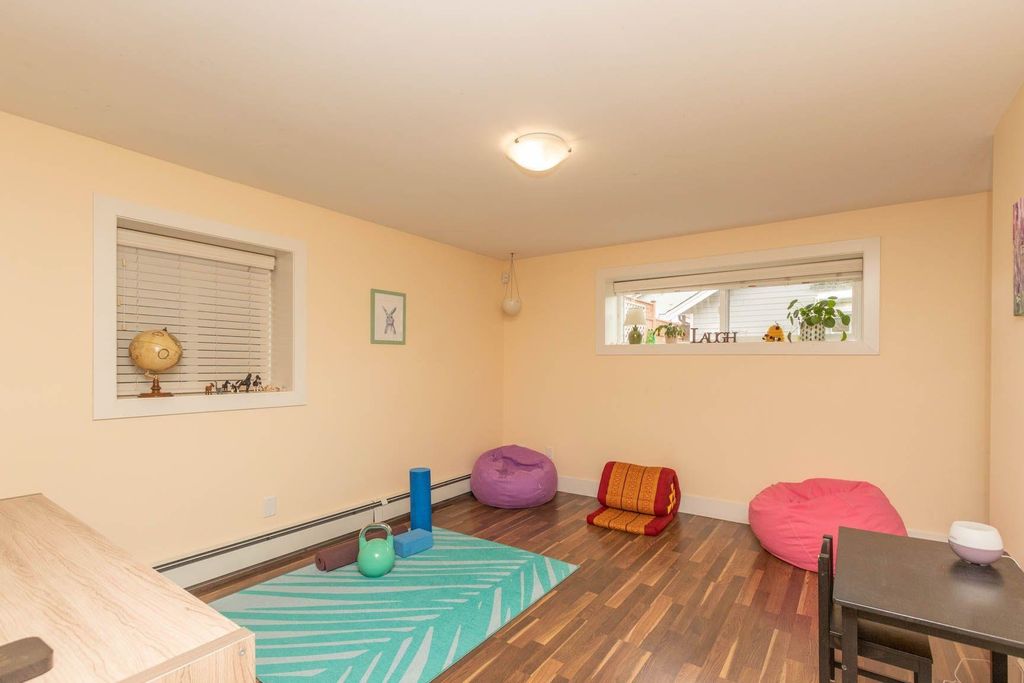 listing image 1102994478978750317