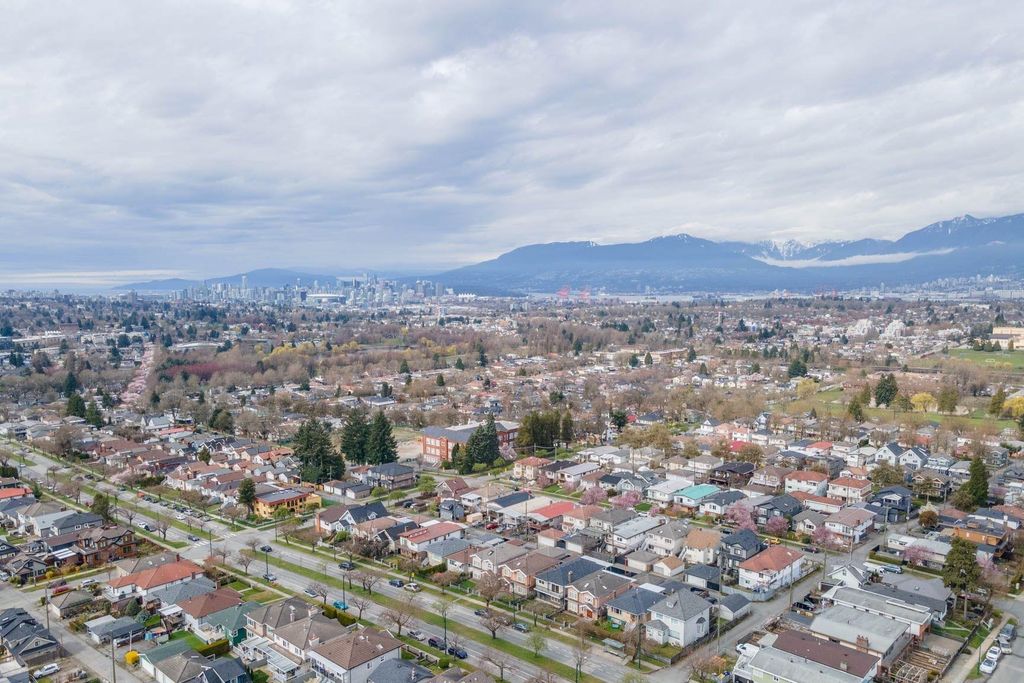 listing image 1107682403375014021