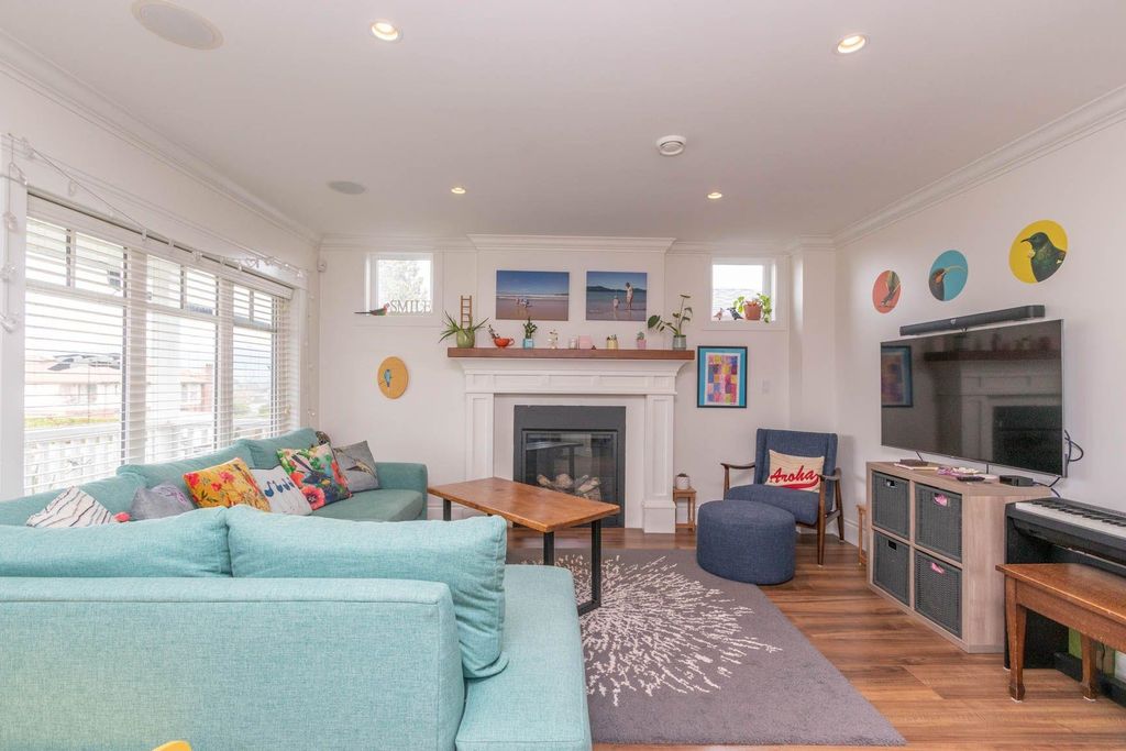 listing image 1105393090201864297