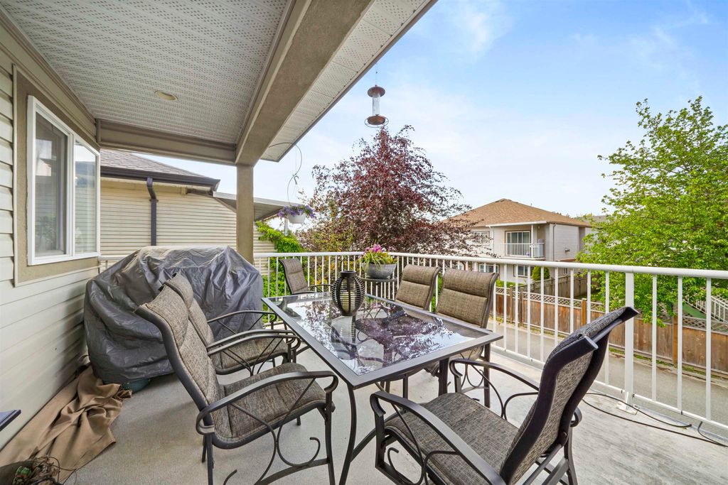 listing image 1101093292808258568