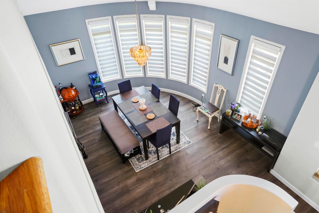 listing image 1104780634592784479