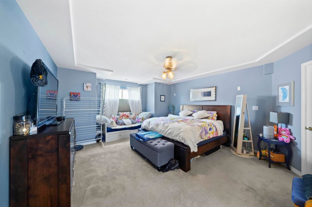 listing image 1100789973525519408