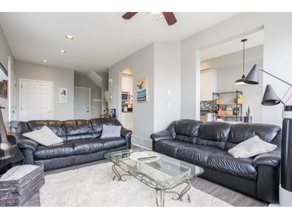 listing image 1101471767263656292