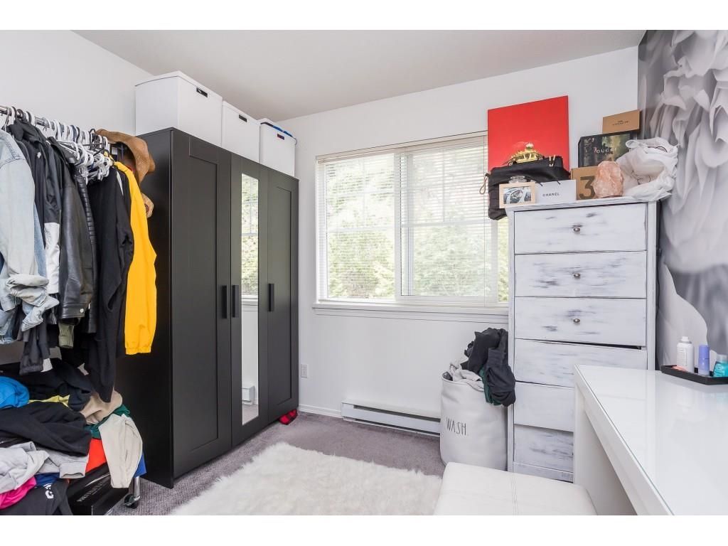 listing image 1109530713319245793