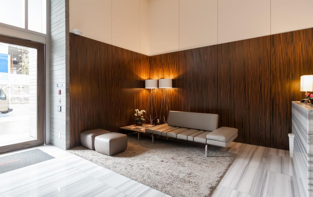 listing image 1105219898250372484