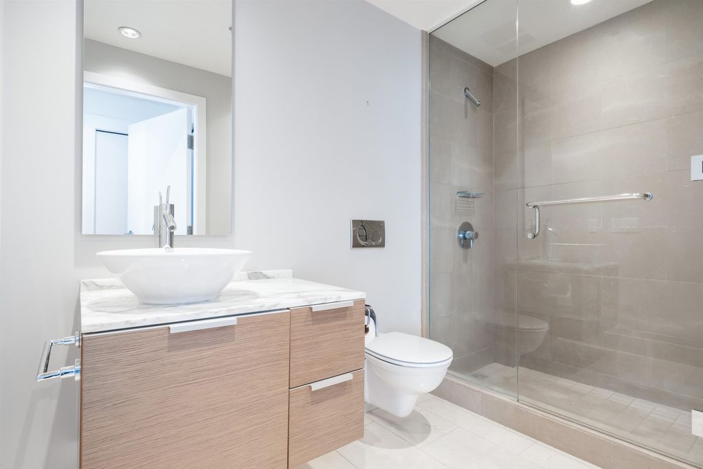 listing image 1106176802111820312