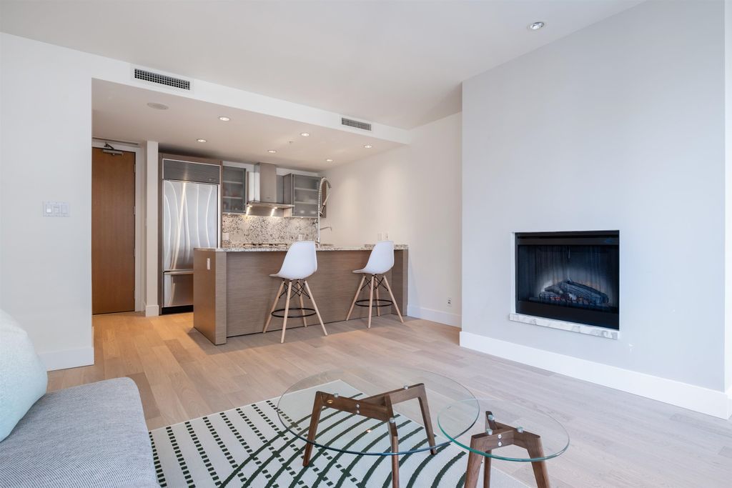 listing image 1108362588206658620