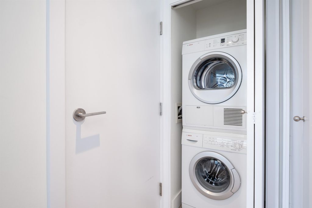 listing image 1105748414075815017