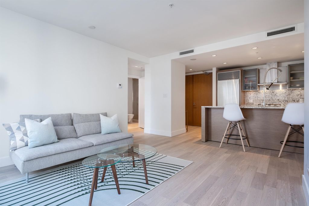 listing image 1106763608269614629