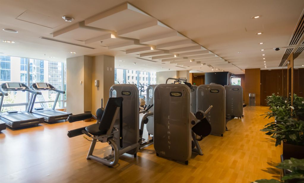 listing image 1106400184314818146