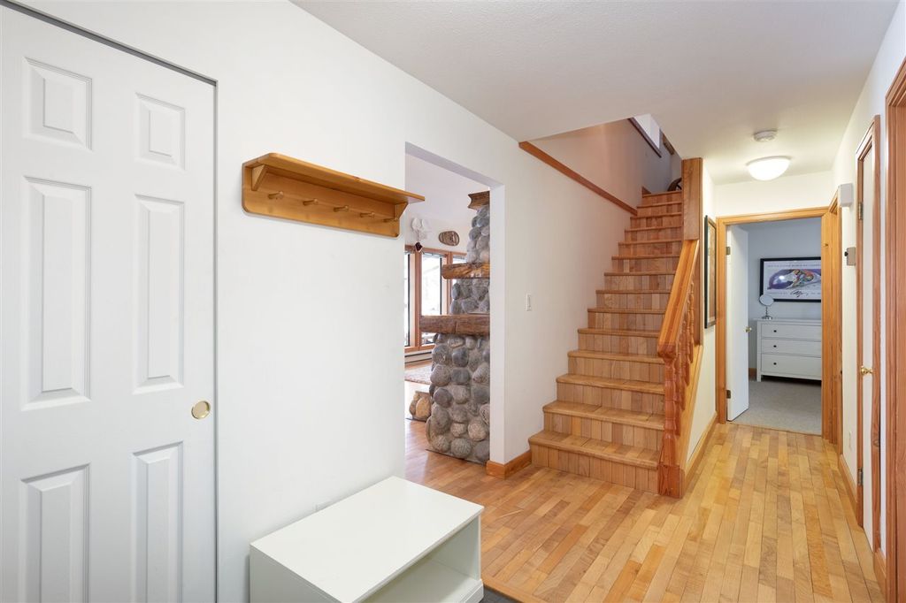 listing image 1101542825276887756