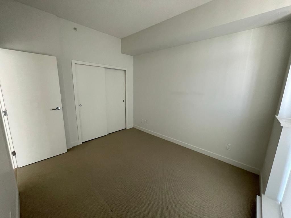 listing image 1101038611043121024