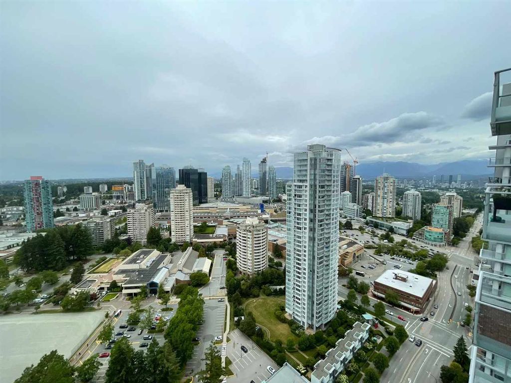 listing image 1106752560107399940