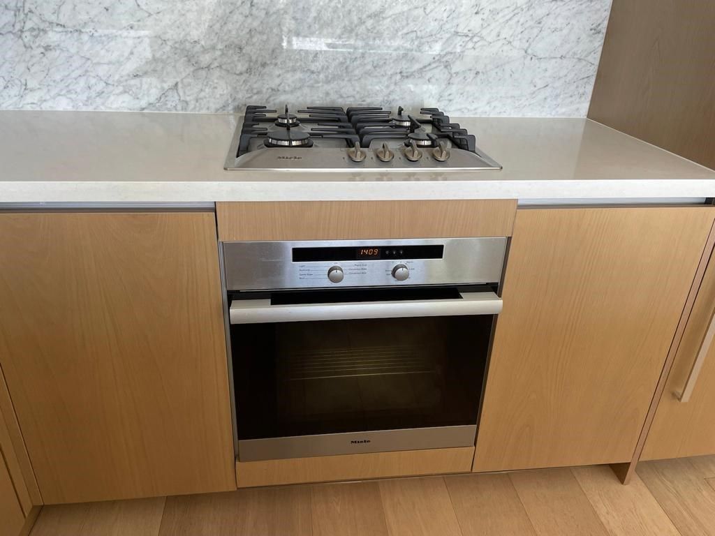 listing image 1100051086472827257