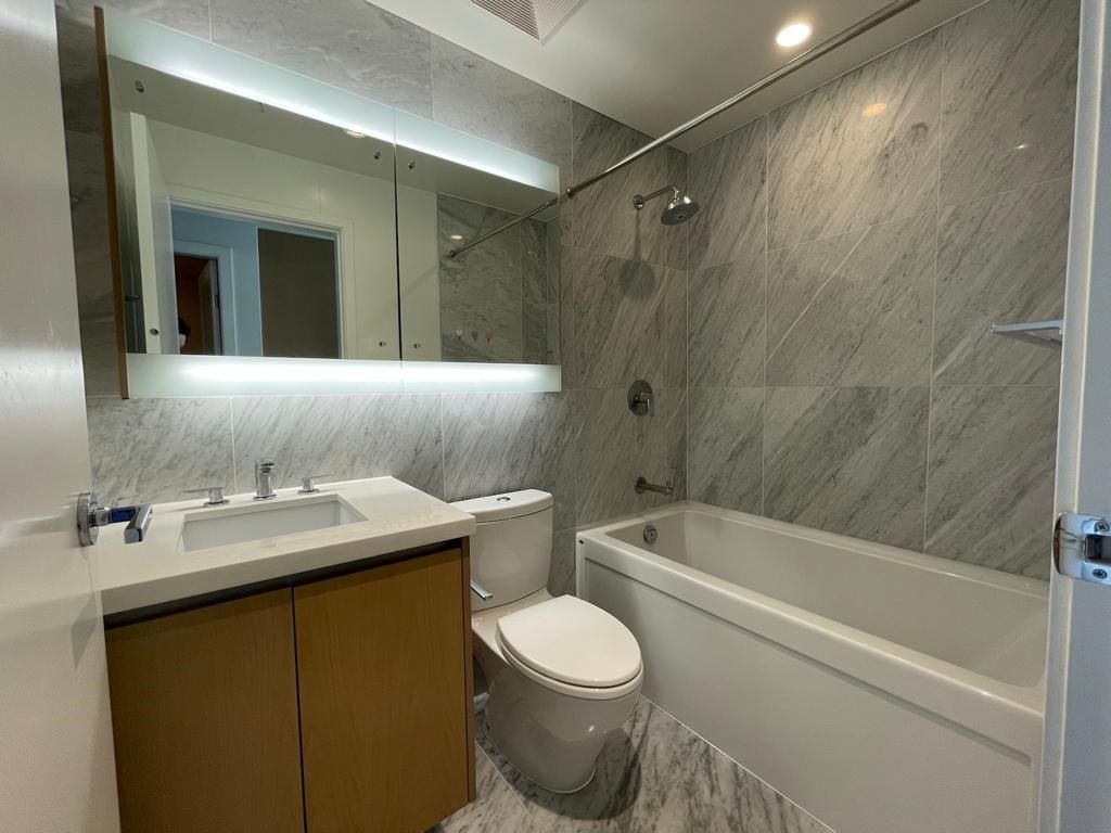 listing image 1106799083283839931