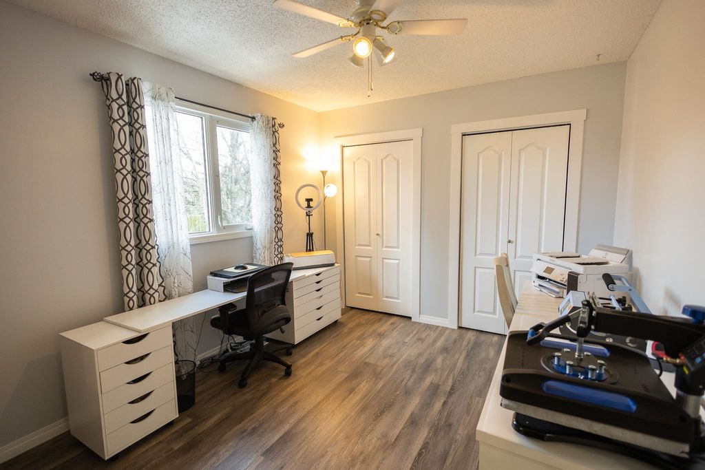 listing image 1108100805855424119