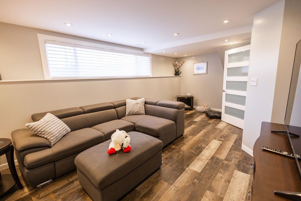 listing image 1103403664714269036