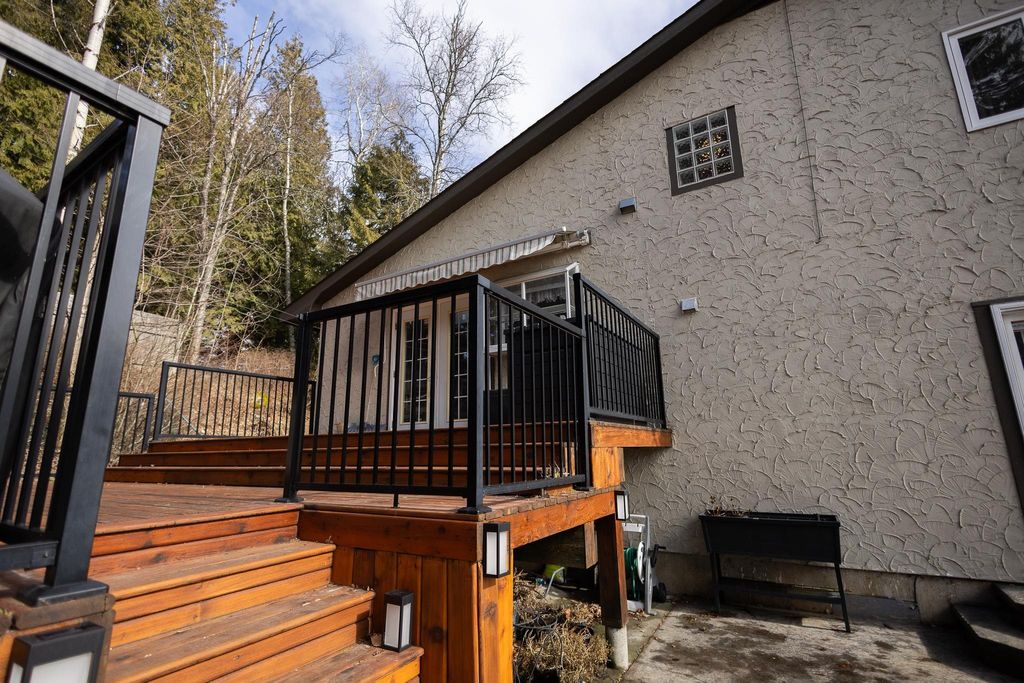 listing image 1109825066414077314